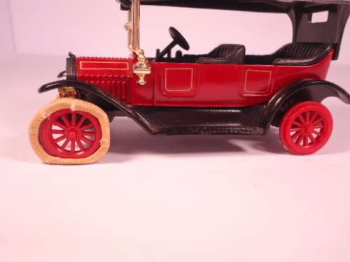 Ertl - 1912 Buick Model 35 - #5 in a series of vintage models - # 2428