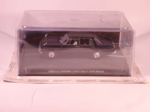James Bond 007 - Toyota Crown with 4 figurines - You only live twice
