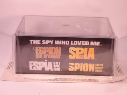 James Bond 007 - Lotus Esprit with 2 figurines - The Spy Who Loved Me