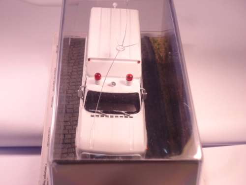 James Bond 007 - Chevrolet C-10 Ambulance #04001 - Moonraker