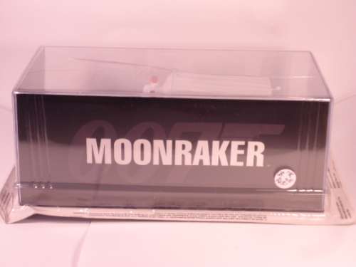 James Bond 007 - Chevrolet C-10 Ambulance #04001 - Moonraker