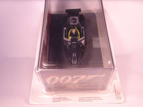 James Bond 007 - Q Boat with figurine - The World Is Not Enough