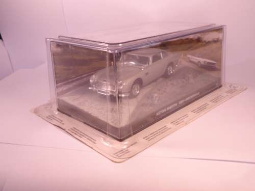 James Bond 007 - Aston Martin DB5 with figurine - Goldfinger