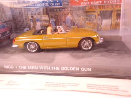 James Bond 007 - MGB with 2 figurines - The Man With The Golden Gun