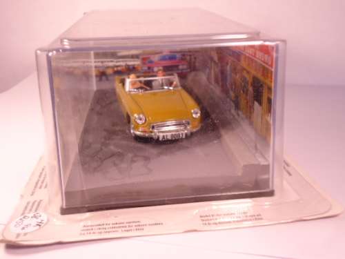 James Bond 007 - MGB with 2 figurines - The Man With The Golden Gun