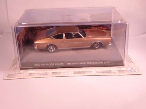James Bond 007 - AMC Matador Coupe with 2 figurines - The Man With The Golden Gun