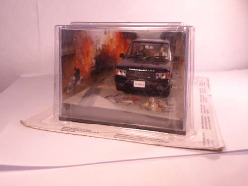 James Bond 007 - Range Rover with 2 figurines - Tomorrow Never Dies