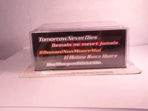 James Bond 007 - Range Rover with 2 figurines - Tomorrow Never Dies