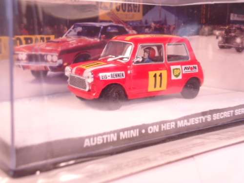 James Bond 007 - Austin Mini with figurine - #11 - On Her Majesty`s Secret Service
