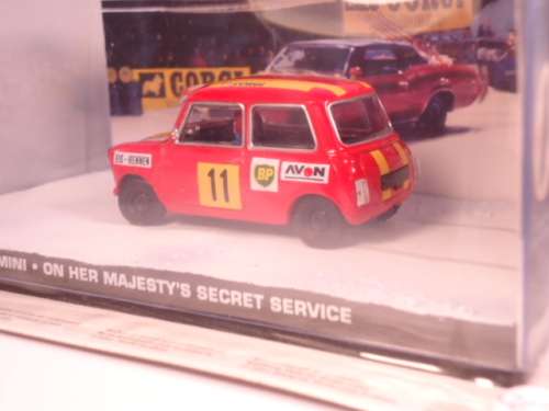 James Bond 007 - Austin Mini with figurine - #11 - On Her Majesty`s Secret Service