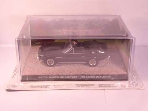 James Bond 007 - Aston Martin V8 Vantage with figurine - The Living Daylights