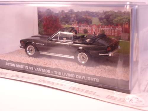 James Bond 007 - Aston Martin V8 Vantage with figurine - The Living Daylights