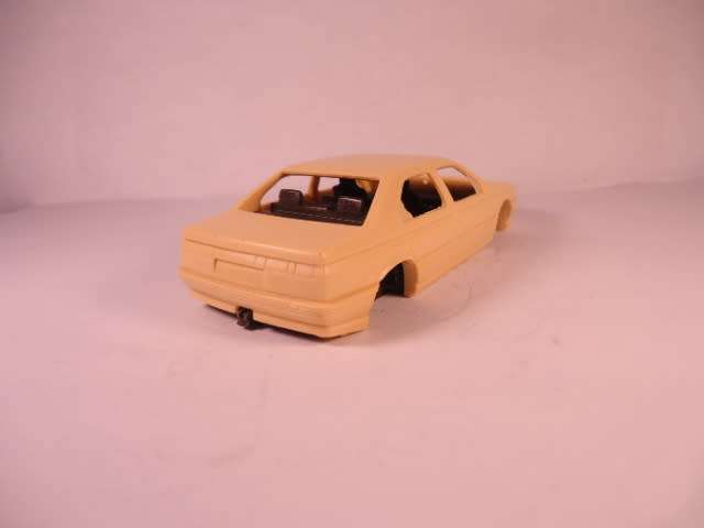 Alezan - Alfa Romeo 164 Pro-car V10 - #089 - Unbuilt Resin Kit