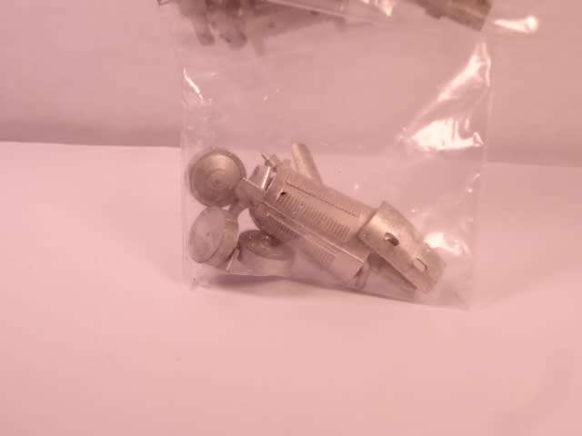 Top Queens - Alfa Romeo Bi-Motore 1935 - # 422 - Unbuilt White Metal Kit