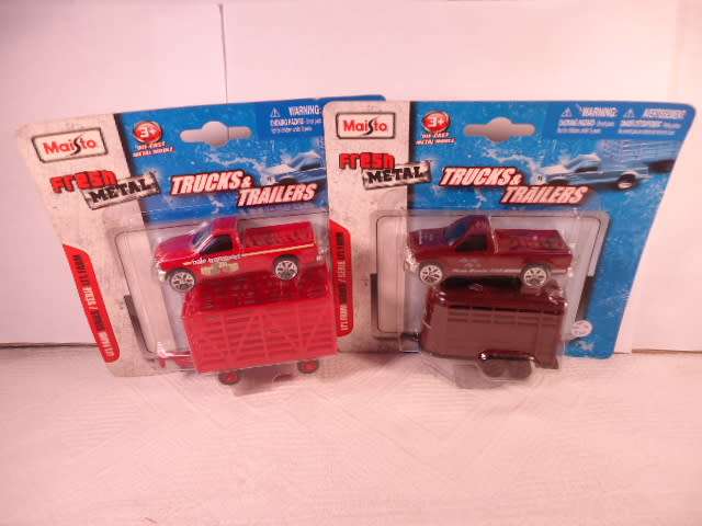 Maisto - Lot of 4 Bakkies & Trailors