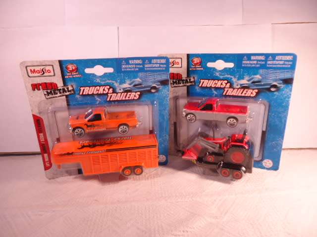 Maisto - Lot of 4 Bakkies & Trailors