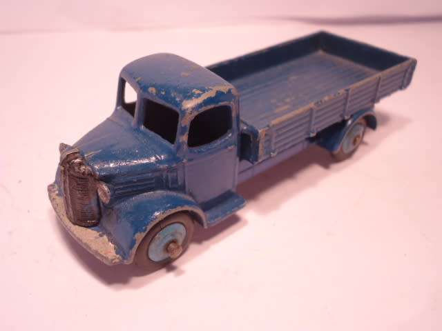 Dinky Toys - Austin truck - # 412 - To be restored
