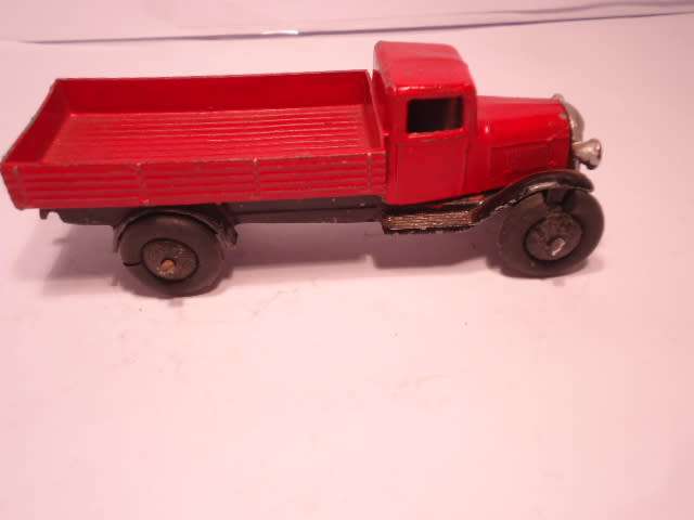 Dinky Toys - Wagon Type 2 - Pre War  - # 25a - To be partiallly restored