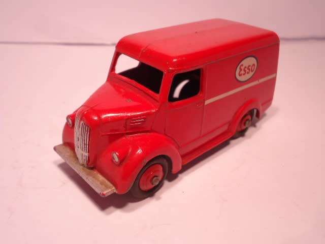 Dinky Toys - Trojan Van - Esso  - # 450