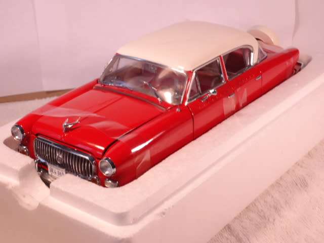 Sun Star - 1952 Nash Ambassador Airflyte - The Platinum Collection #5116