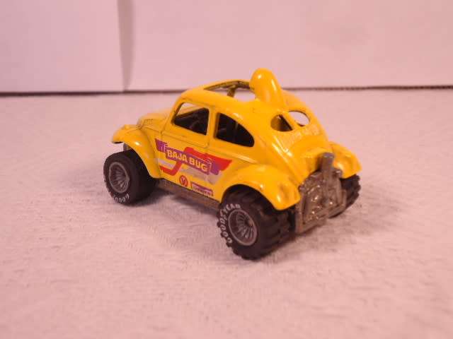 Hotwheels - 1983 Volkswagen Beetle - Baja Bug - Real Riders - Grey hubs