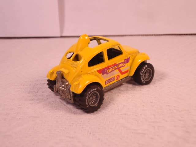 Hotwheels - 1983 Volkswagen Beetle - Baja Bug - Real Riders - Grey hubs