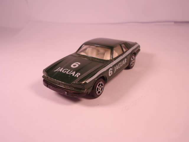 Corgi - Lot of 2 Models