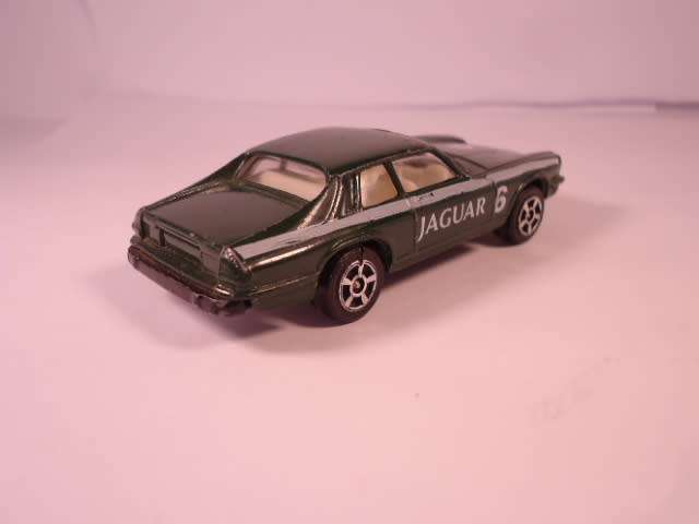 Corgi - Lot of 2 Models