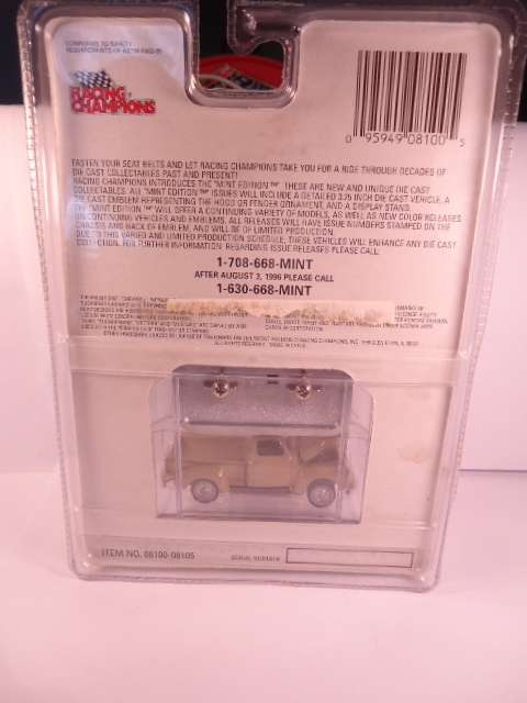 Racing Champions - 1950 Chevy 3100 - Mint Edition - Issue #19 - #08105