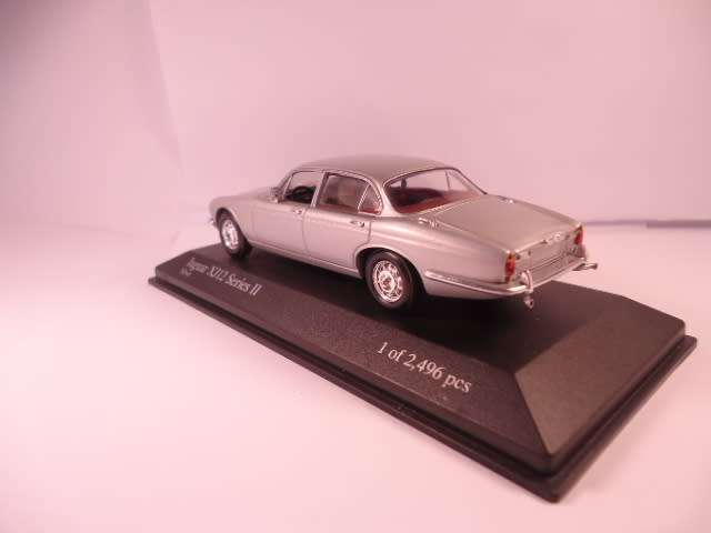 Minichamps - 1975 Jaguar XJ12 - Series II - 1 of 2,496 pcs - # 400130401
