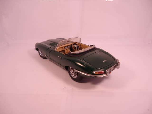 Franklin Mint - 1961 Jaguar E-Type Coupe - Soft Top - Classic British Racing