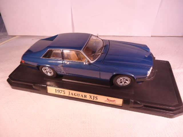 Road Signature - 1975 Jaguar XJS - #92658