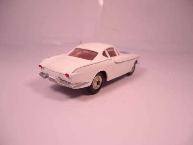 Corgi - The Saint`s Volvo P1800 (repaint) - #258-A1