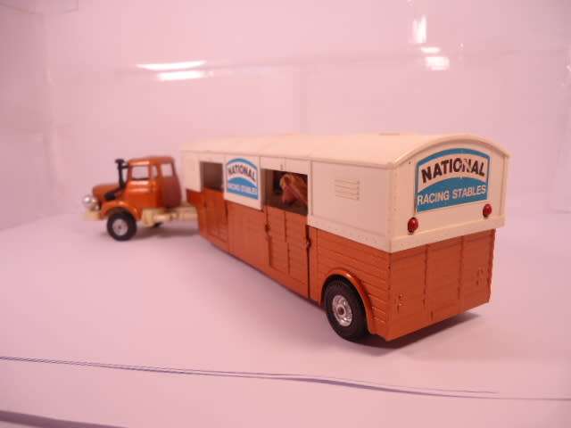 Corgi - Berliet Racehorse Transporter - National Racing Stables - #1105-B1