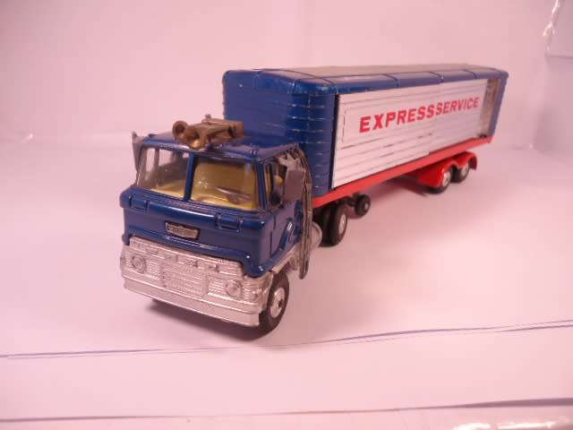 Corgi - Ford Articulated Truck (Express Services) - #1137-A1