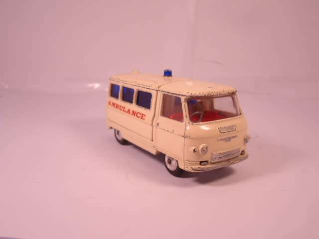 Corgi - Commer Ambulance - #463-A1