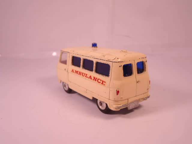 Corgi - Commer Ambulance - #463-A1