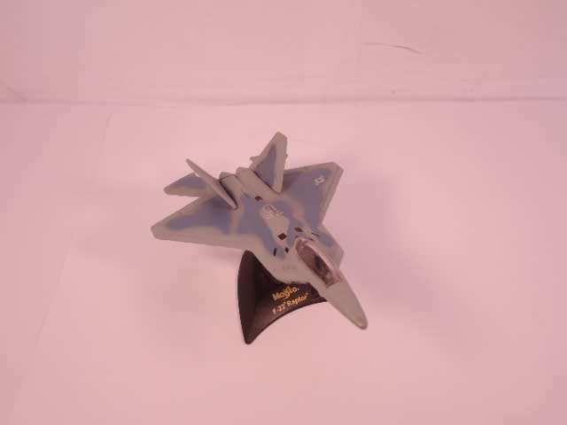 Maisto - F/A-22 Raptor Fighter Jet
