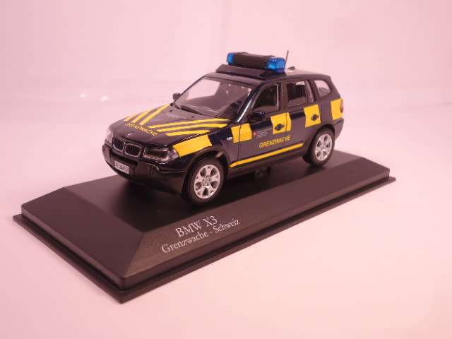 Kyosho - BMW X3 - Grenzwache-Schweiz - German Version - #03522GE
