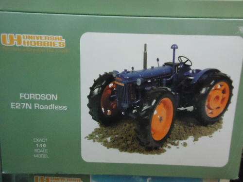 Universal Hobbies -  Fordson E27N Roadless - 1/16 scale