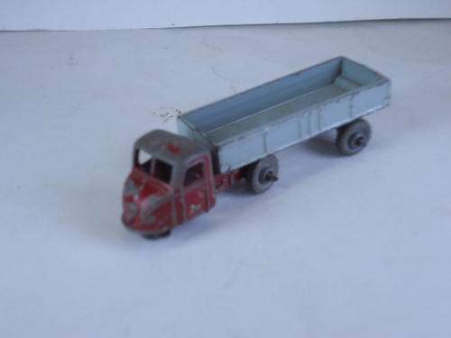 Matchbox Regular Wheels - # 10A - Mechanical Horse and Trailer