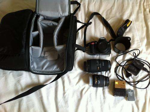 Nikon D3000 (KIT)
