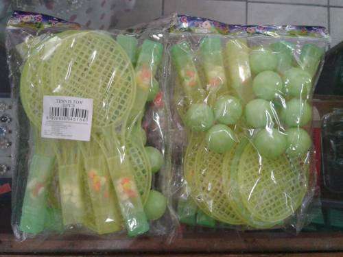 CLEARANCE Plastic Rackets with Sweets - Pack of 10