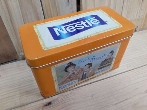 Collectible Tin - Nestle Treat