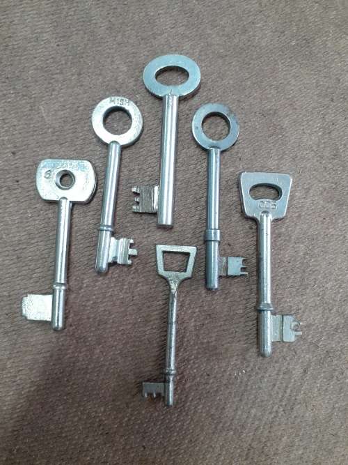 Old Keys - Lot of 6