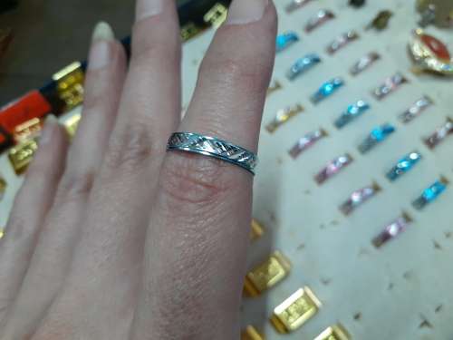 Thin Metal Rings - 10pc Random Colours