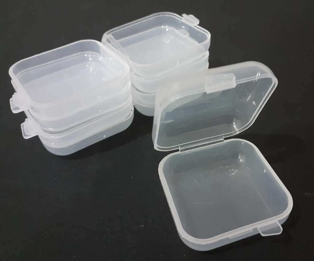 Mini Plastic Jewelry Storage Boxes - 10pcs