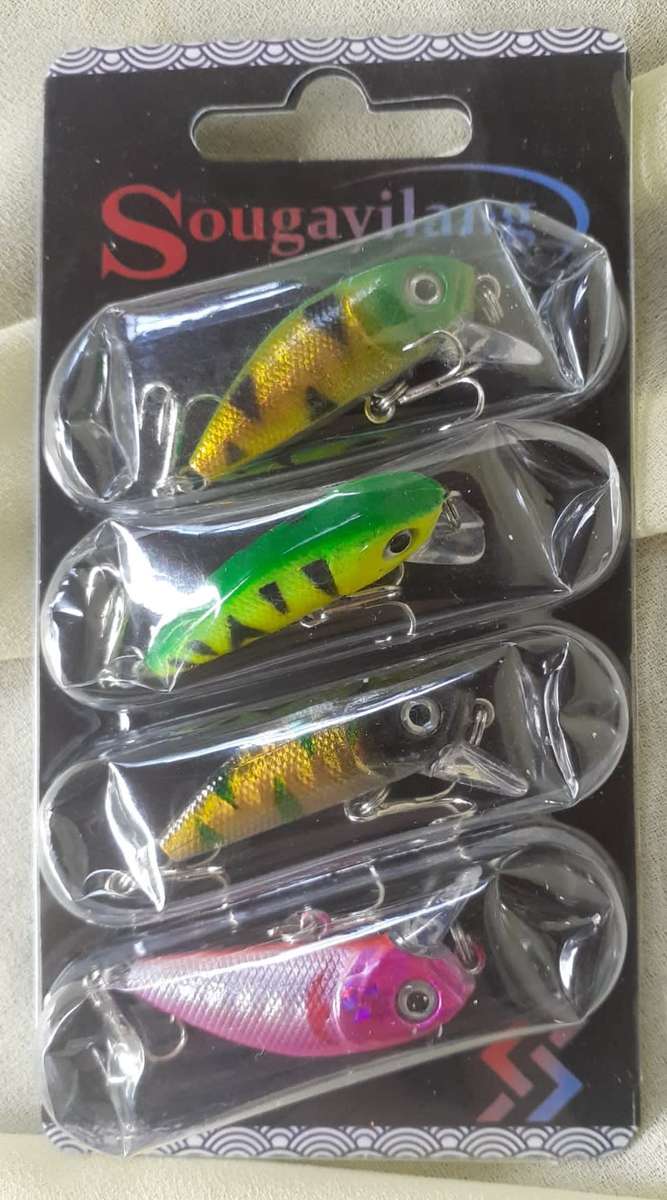 Hard Plastic Fishing Lure Crankbait Set of 4