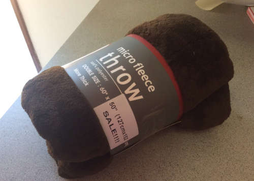 BROWN MICRO FLEECE THROW OVER BLANKET  A MUST HAVE FOR WINTER