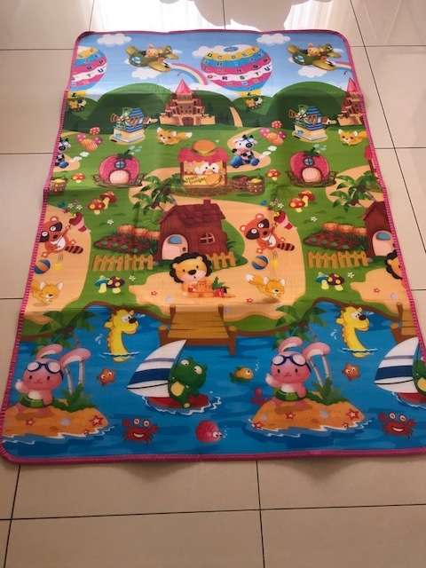 Play and crawl mat
